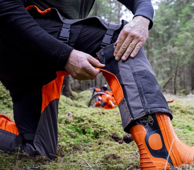 Husqvarna Functional Chainsaw Chaps – Arbormaster