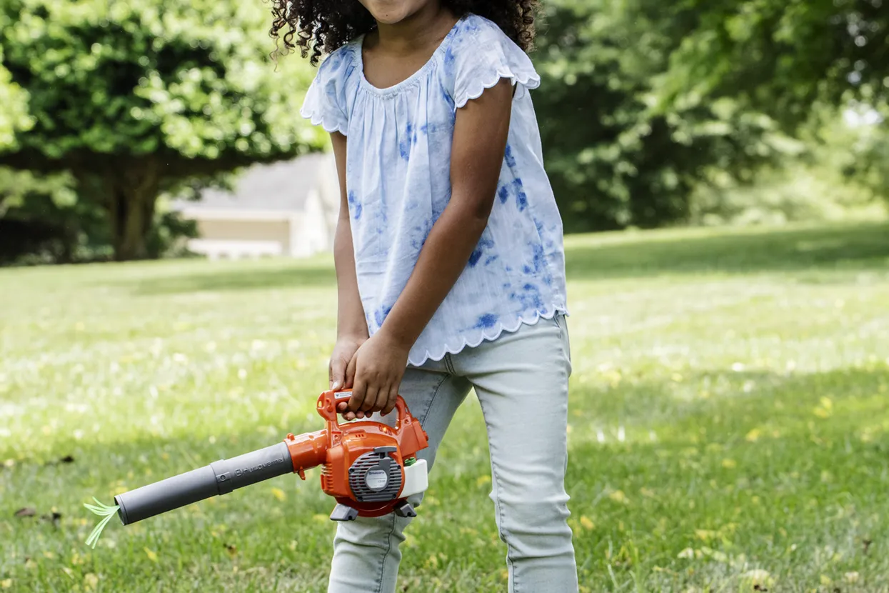 Husqvarna Toy Leaf Blower – Arbormaster